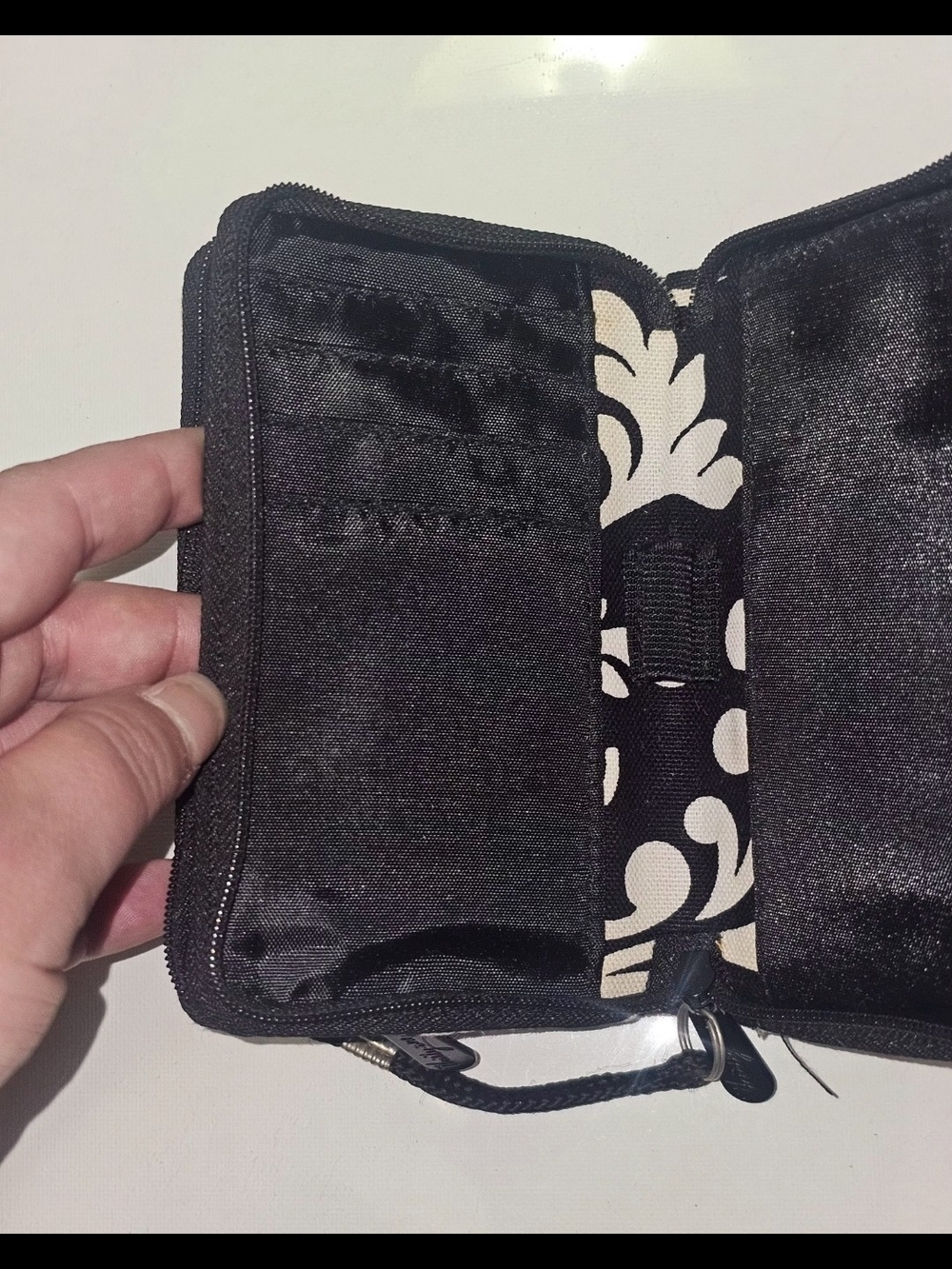thirty-one Black and Cream Floral Wallet - EUC - Picture 7 of 12